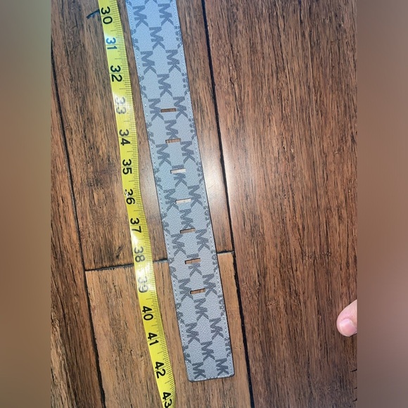 Gray Michael Kors Wide logo belt monogram leather belt - Picture 7 of 16